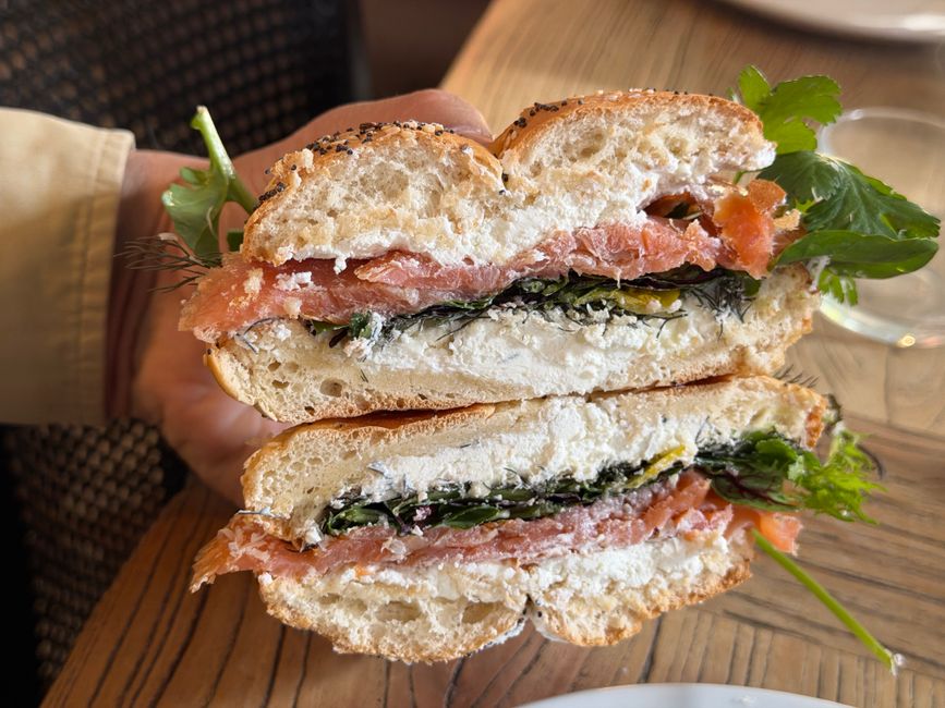 Bagel Saumon Fume Cream Cheese (Authentic)