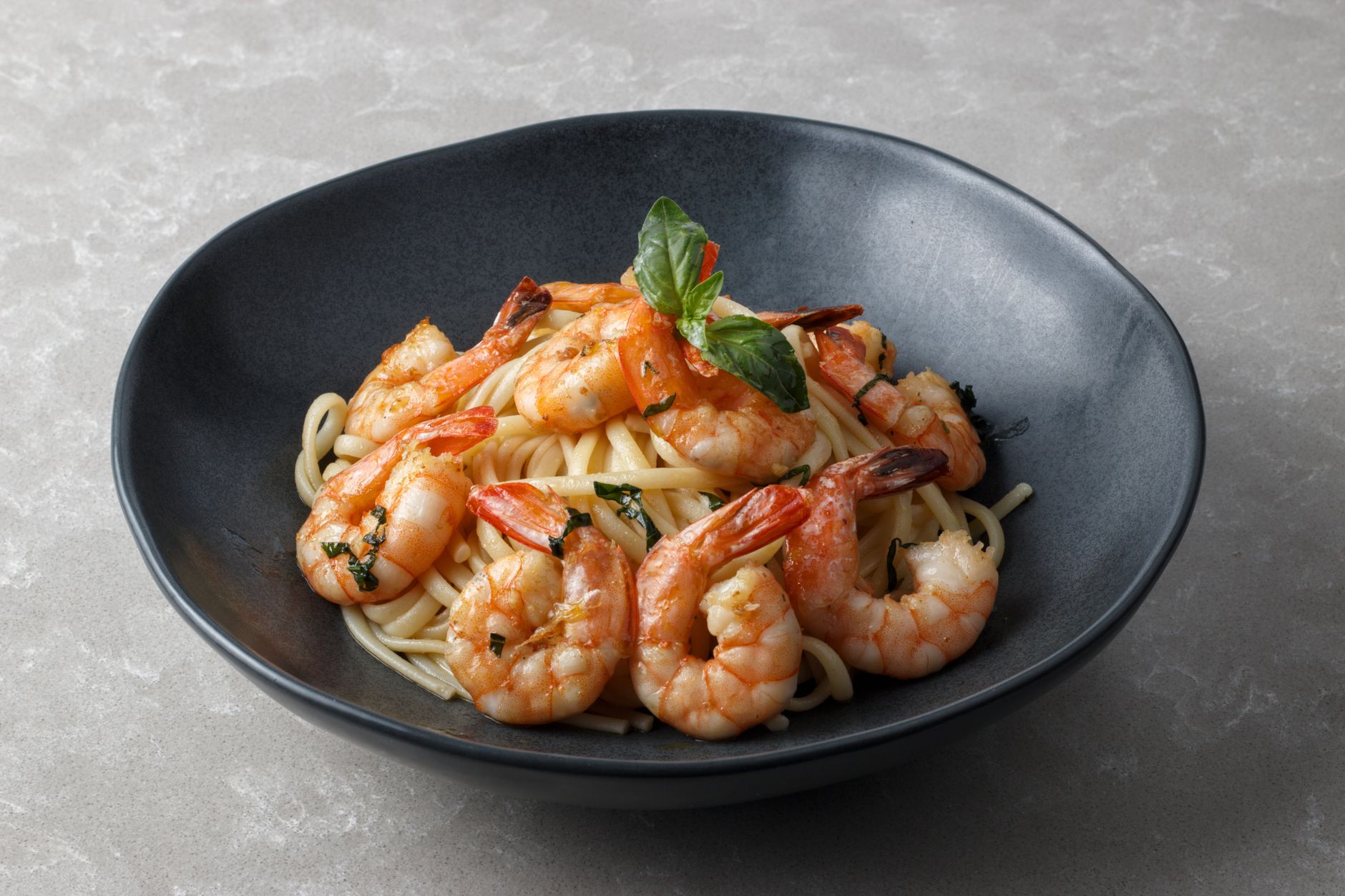 Classic Shrimp Scampi with Garlic Butter White Wine Linguine