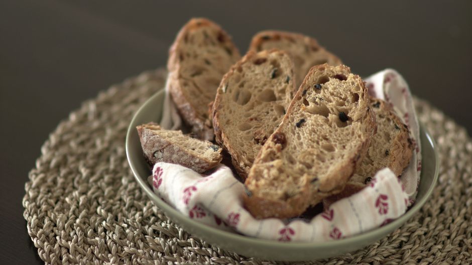 Pain De Campagne Noix Raisins (Authentic)