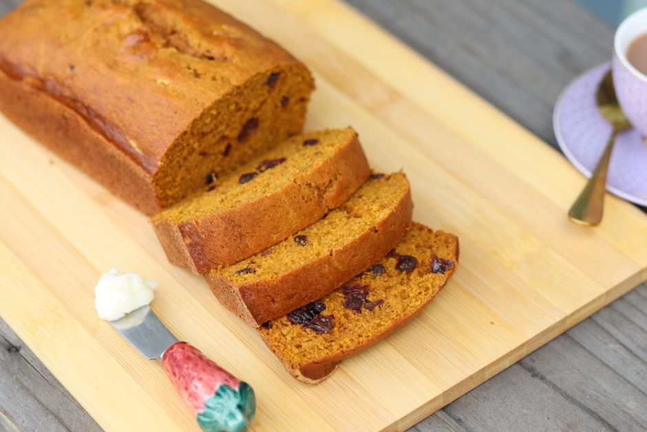 Traditional Honey Gingerbread Loaf