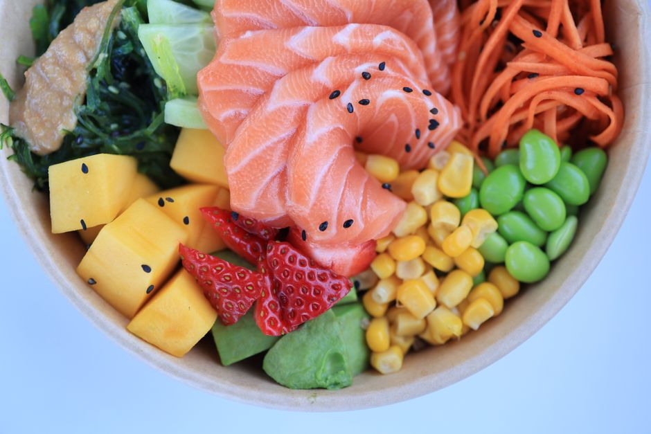 Poke Bowl Saumon Mangue (Authentic)