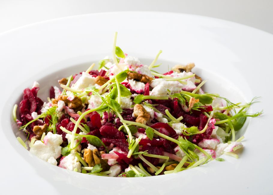 Salade Betteraves Roties Chevre Noix (Authentic)