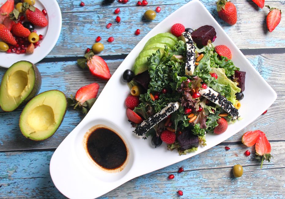 Massaged Kale & Avocado Detox Salad