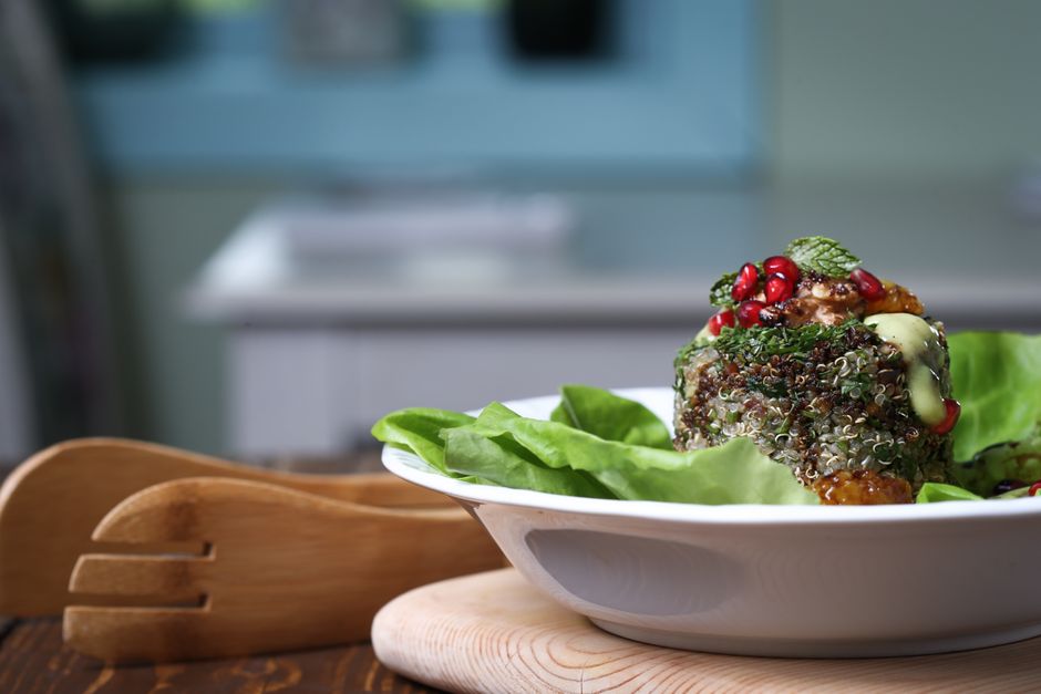 Fresh Quinoa, Pomegranate & Mint Salad