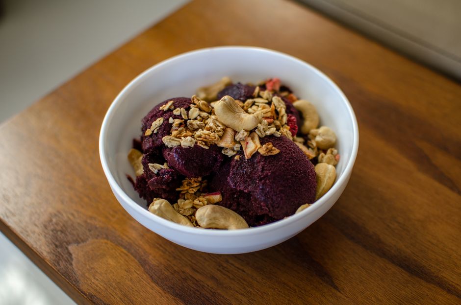 Berry Superfood Açaí Smoothie Bowl